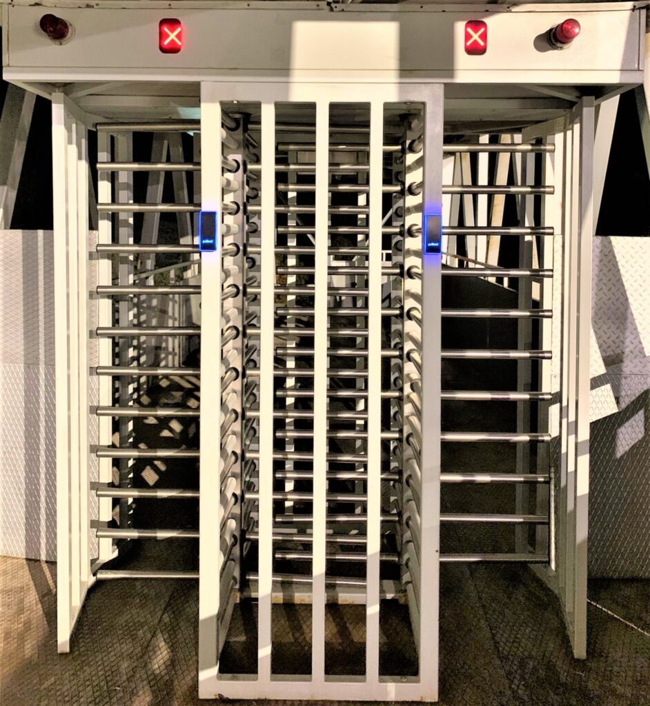 Full height turnstile